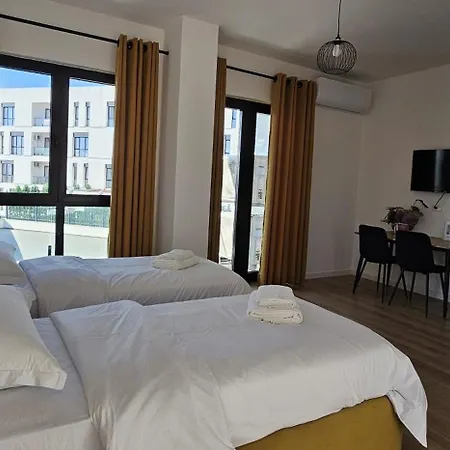 Sm Beautiful Apartment Tirana Exterior photo